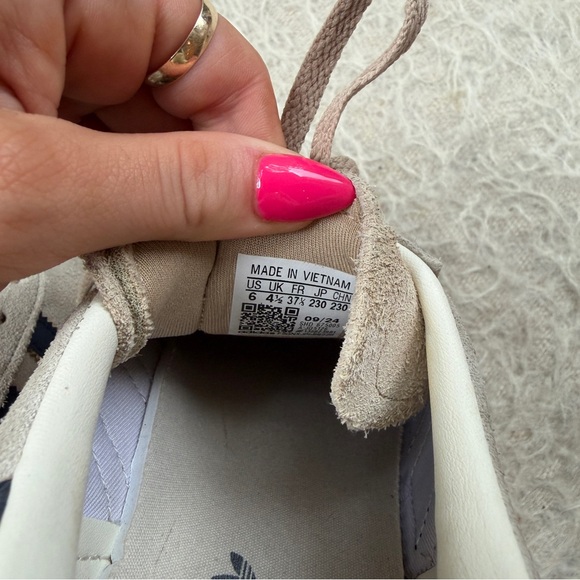 Adidas Gazelle Bold Platform Sneakers Beige & Navy - size 6 - Picture 6 of 6